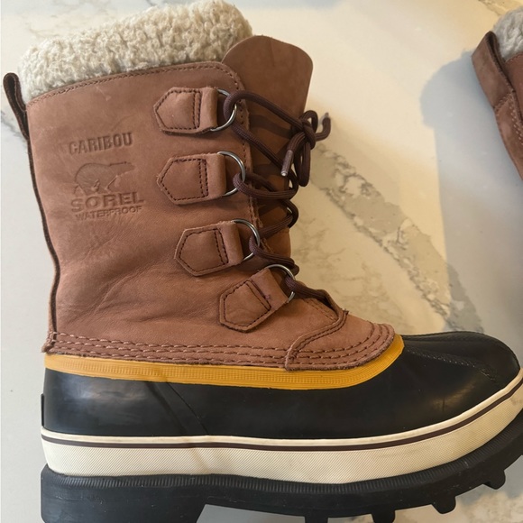 Sorel Caribou Waterproof Boots. Tan. Great condition. Only worn a few times. - Picture 6 of 10